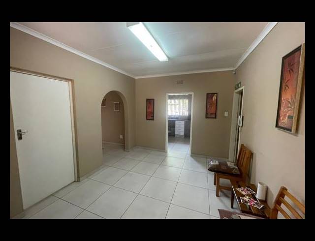 4 BEDROOM HOUSE FOR SALE IN GLENVISTA